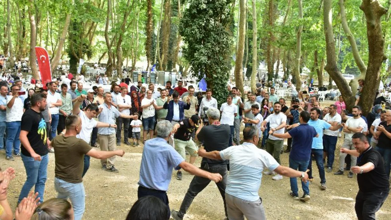 Bursa'da Burulaş ailesi piknikte buluştu -