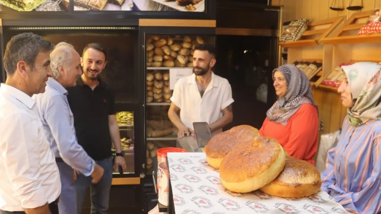 İzmit Belediyesi esnaf ziyaretlerini sürdürüyor -