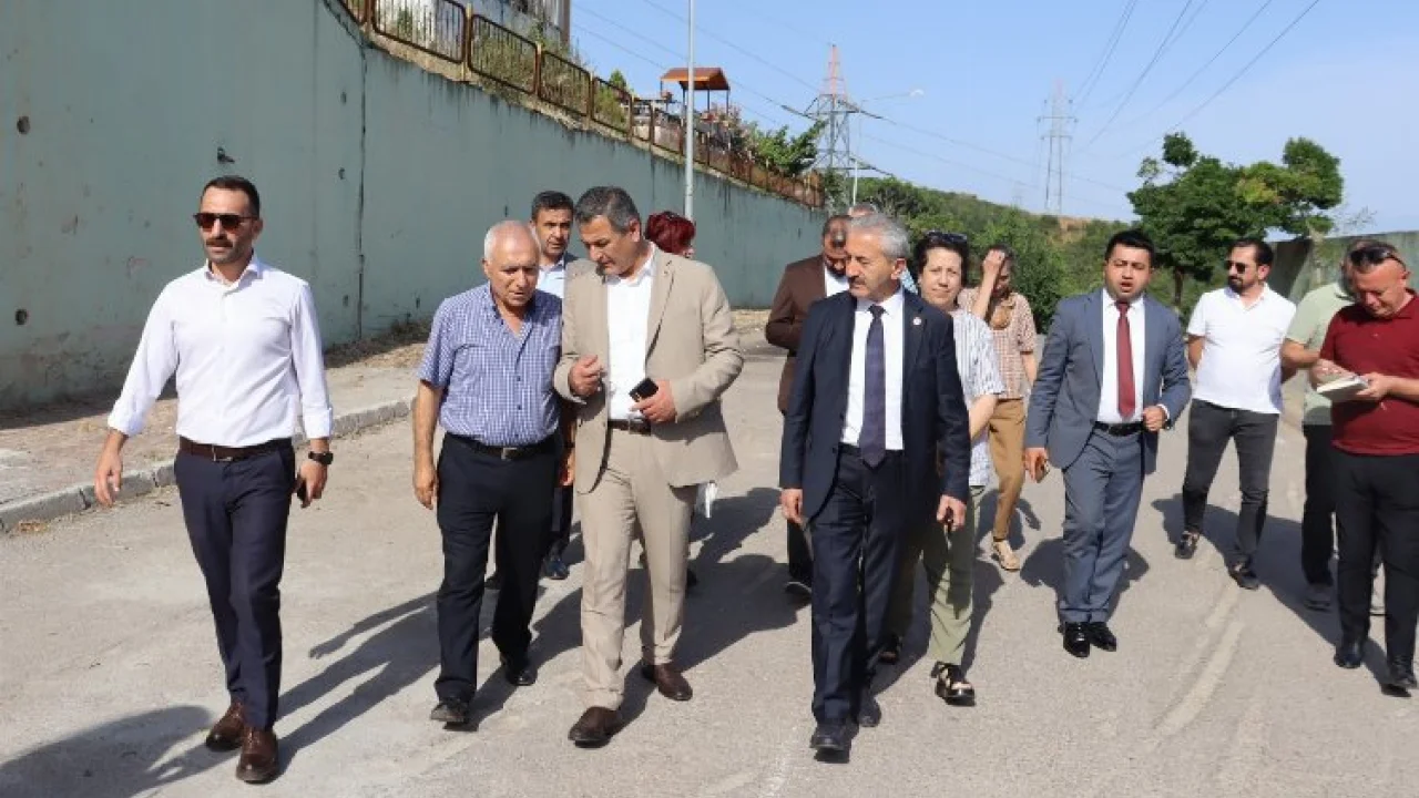 İzmit'te yerel yönetim Alikahya muhtarları buluştu -