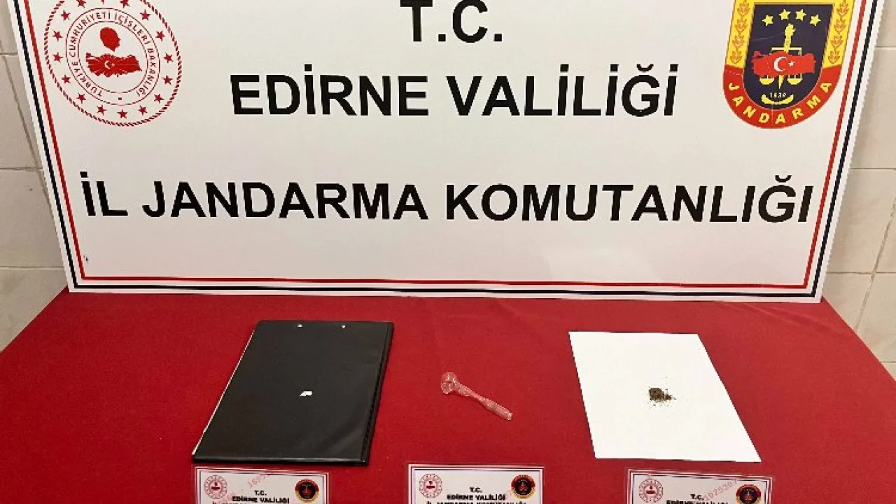 Kaçakçılıkla mücadelede uyuşturucu ele geçirdi! -