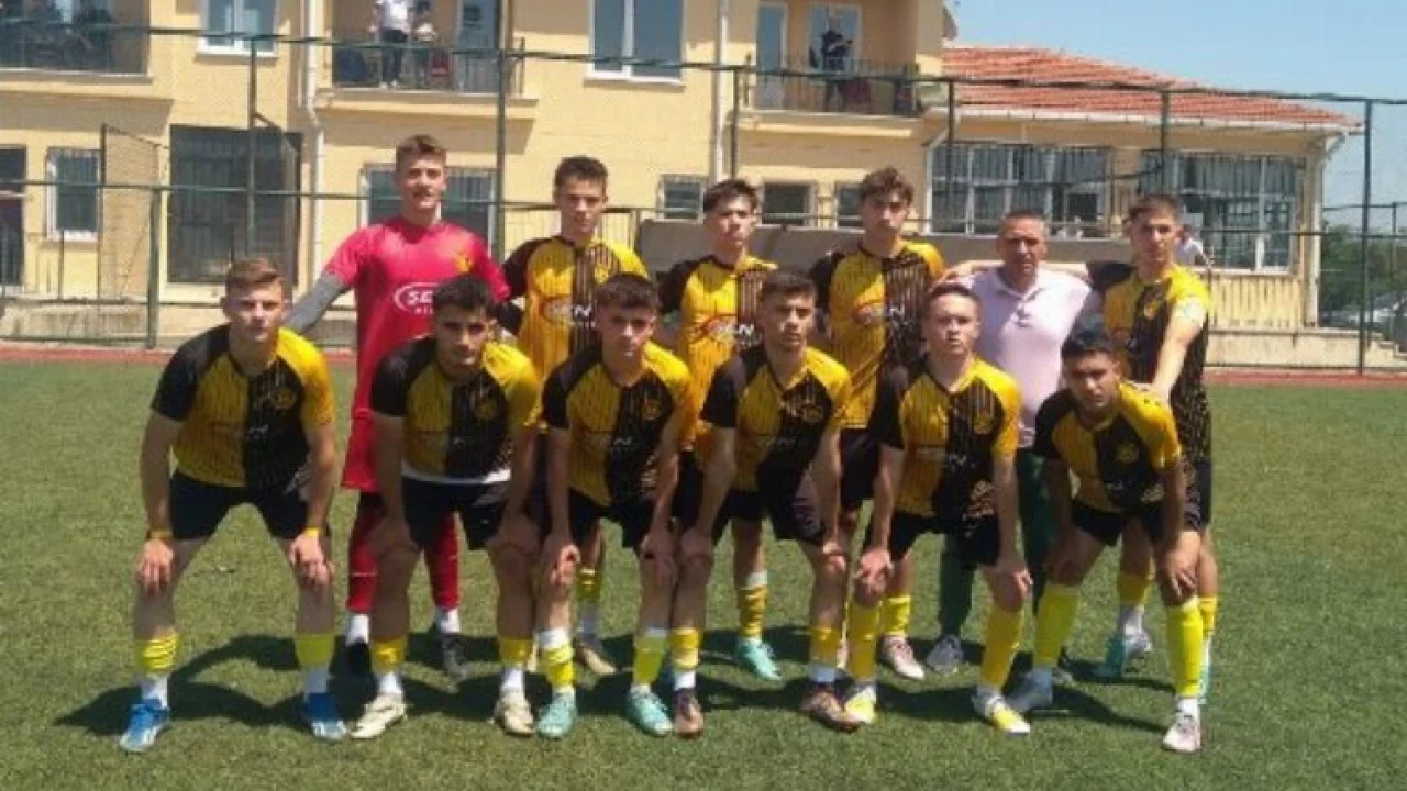 Keşanspor U17'de Bahçelievlerspor karşısında -