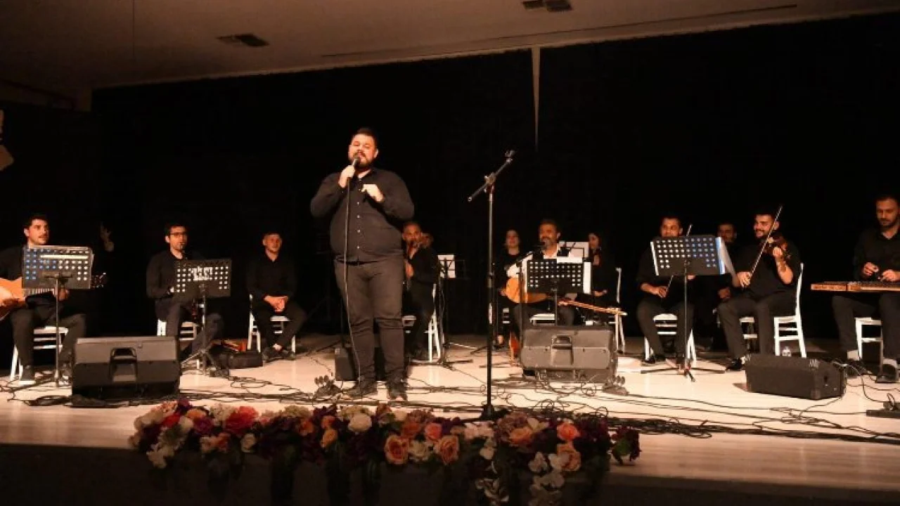 Türk Halk Müziği Konseri, müzikseverlere unutulmaz anlar yaşattı -