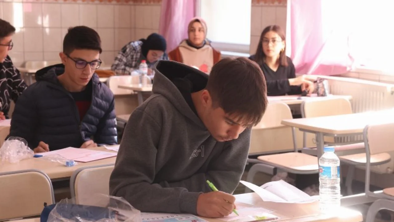 Uzmanı 2024 YKS’yi değerlendirdi! TYT okuduğunu anlayan öğrenciyi seçiyor! -
