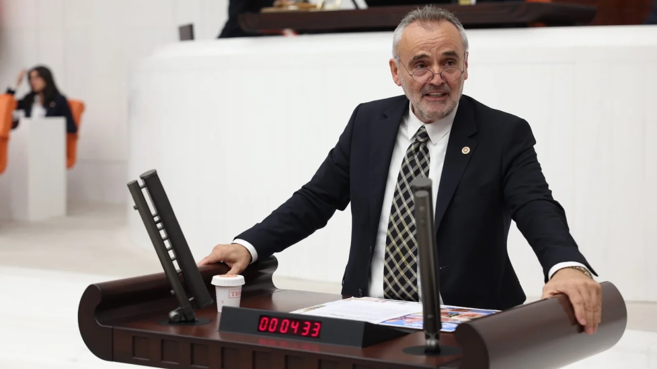 Akalın, emeklilerin yaşadığı sorunları TBMM gündemine taşıdı -