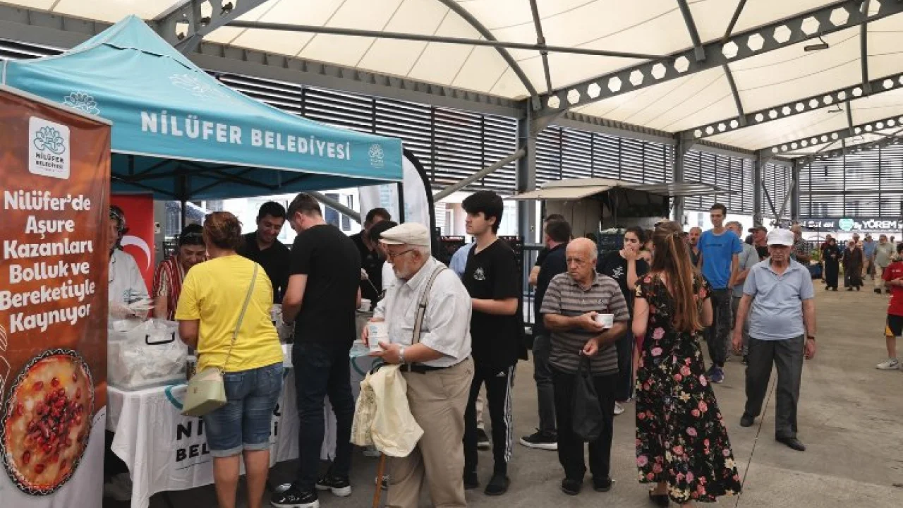 Aşure geleneği Nilüfer'de sürdürülüyor -