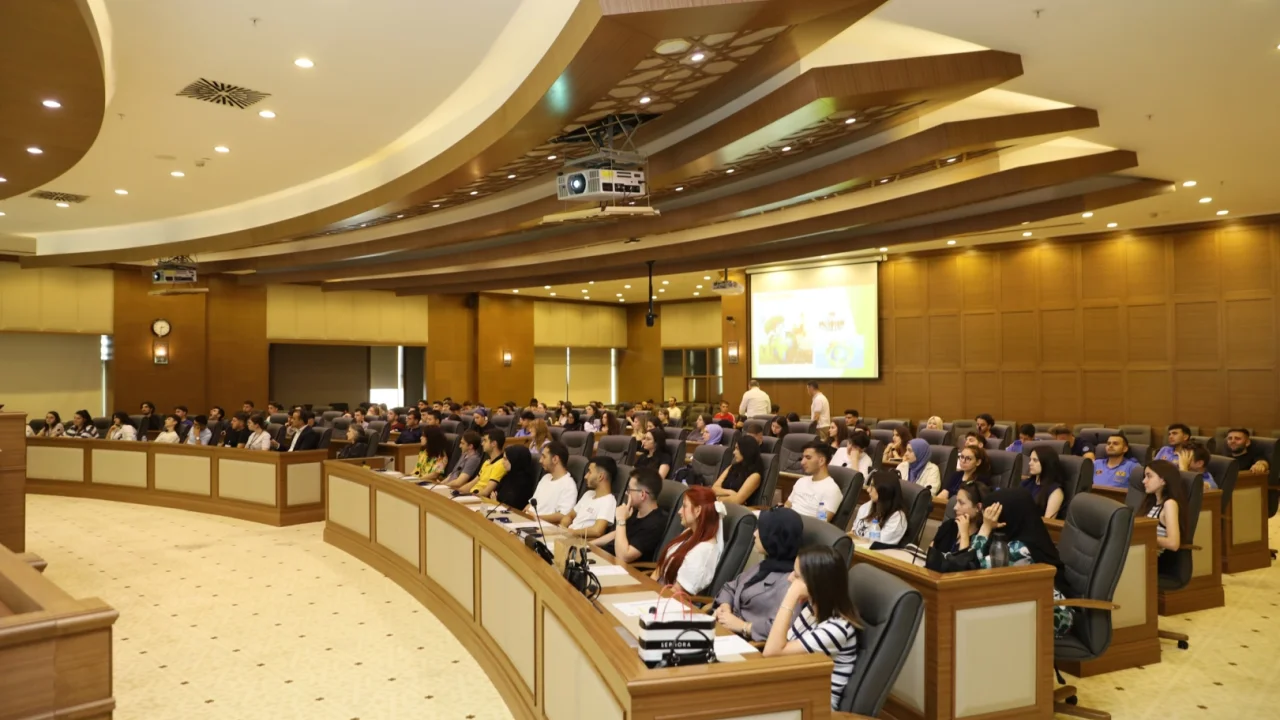 Bursa Büyükşehir'de stajyerler oryantasyon eğitiminde -