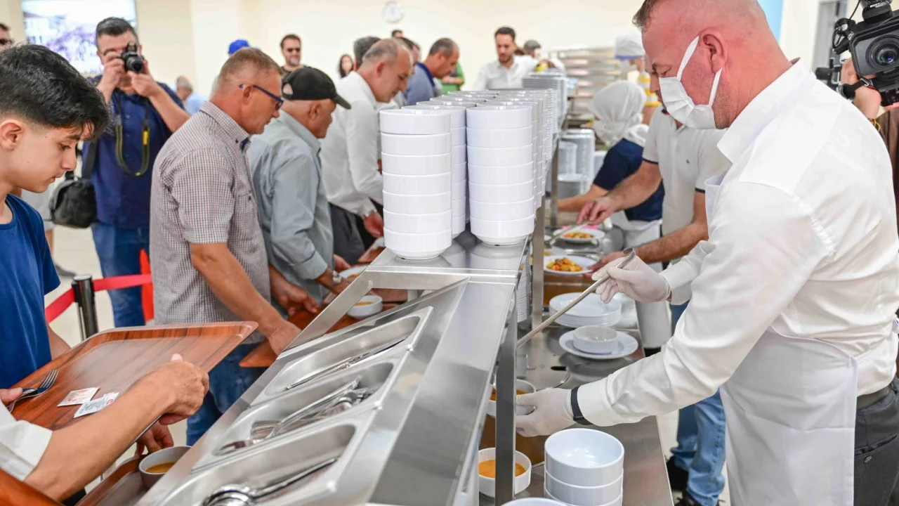 Bursa Karacabey'de 'Kent Lokantası' faaliyette -