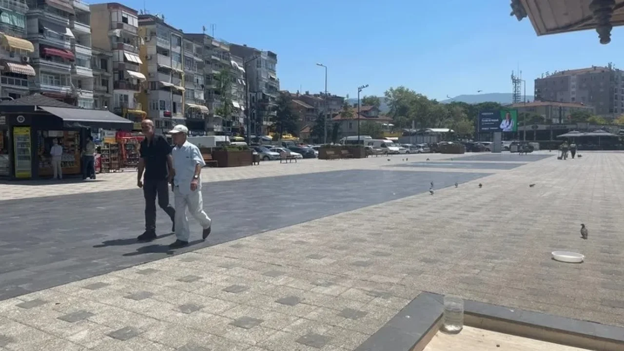 Gemlik'te sahil bölgesi yenilendi -