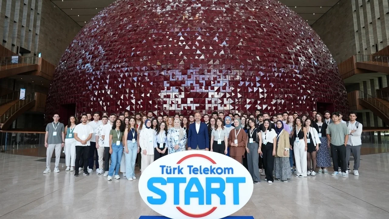 Genç yetenekler kariyerlerine Türk Telekom ile START verdi -
