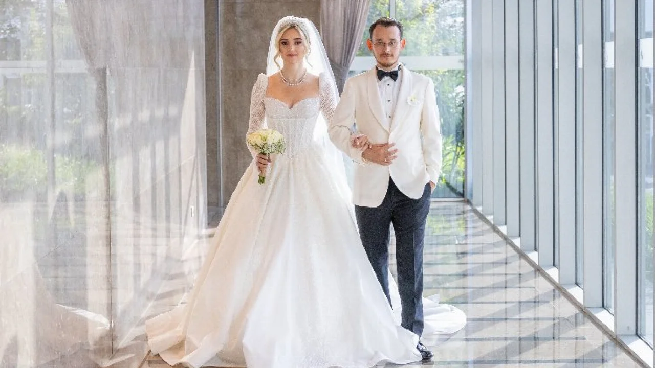 Görkemli düğünle dünyaevine girdiler -