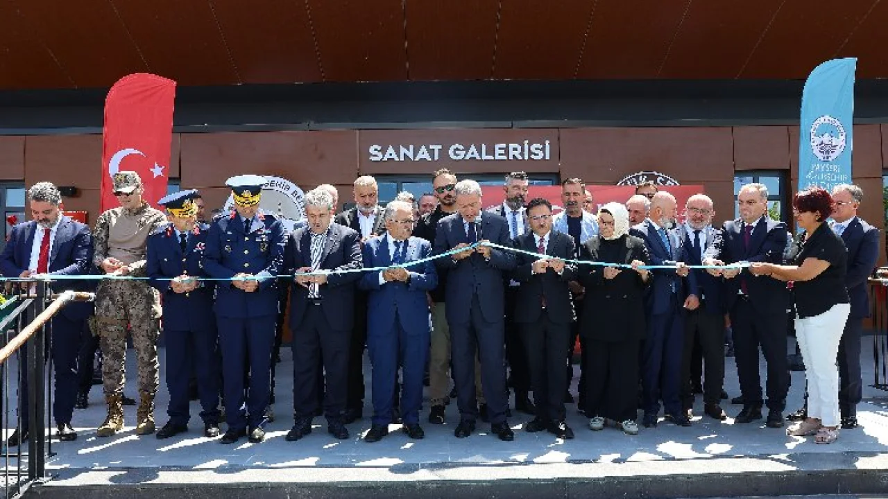 Kayseri'de ‘Milletin Zaferi KAYMEK Gurur Sanat Sergisi’ açıldı -