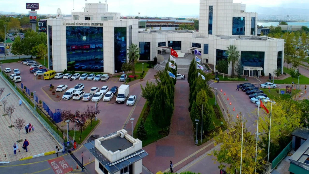 Kocaeli Büyükşehir'de görev değişimi -