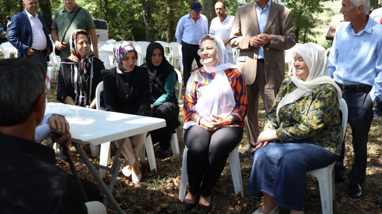 Kocaeli İzmit'te Başkan Hürriyet Bağlıca sakinleriyle buluştu -