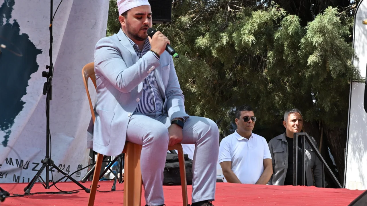 Manisa'da Hafızlar ve Mevlidhanlar Şöleni -