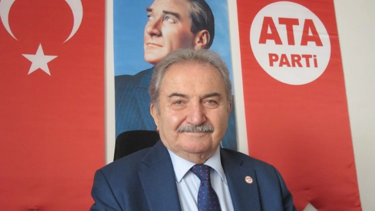 Namık Kemal Zeybek’ten 15 Temmuz çıkışı! 15 Temmuz bayram da.... -