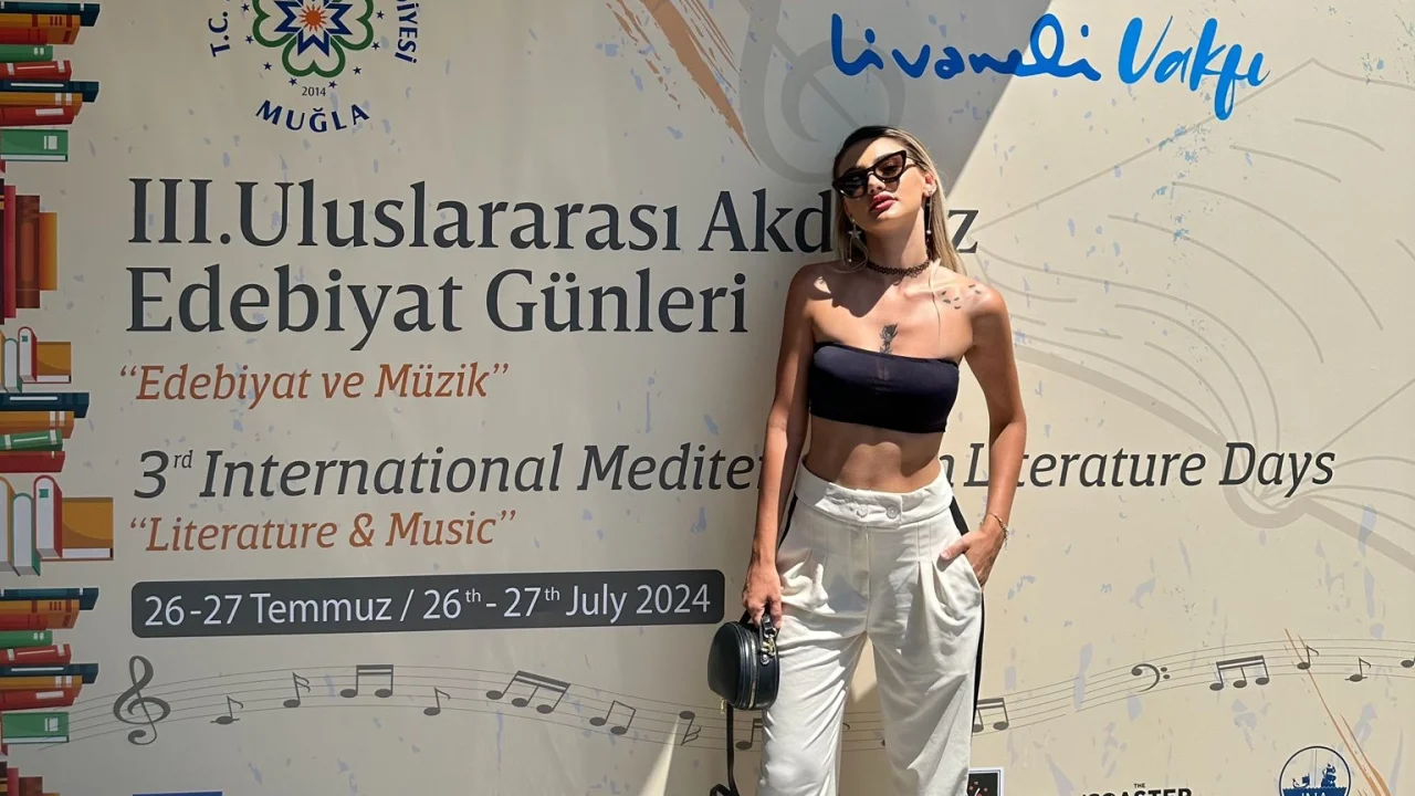 Nevide Çiçek Uluslararası Akdeniz Edebiyat Günleri'nde -