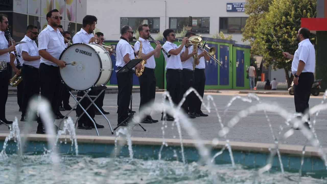Sakarya'da Kent Orkestrası coşturuyor -