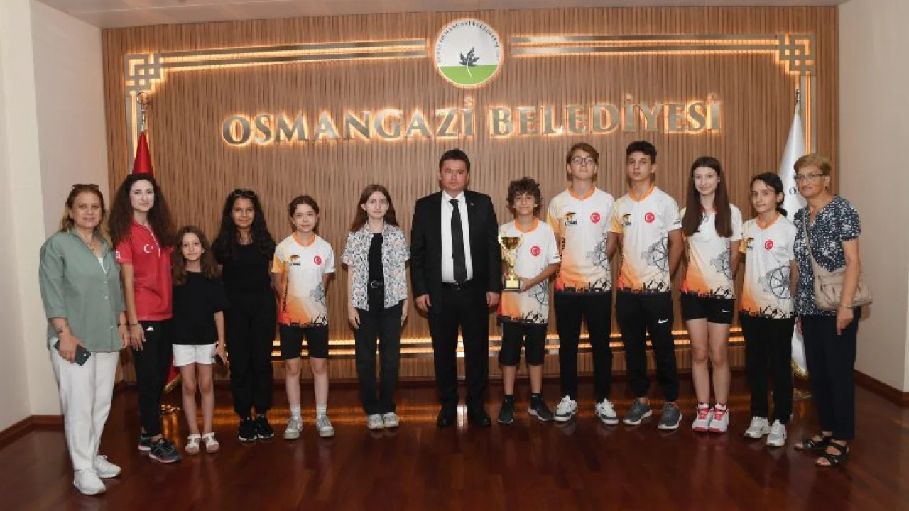 Türkiye ikincisi sporculardan Başkan Aydın’a ziyaret -