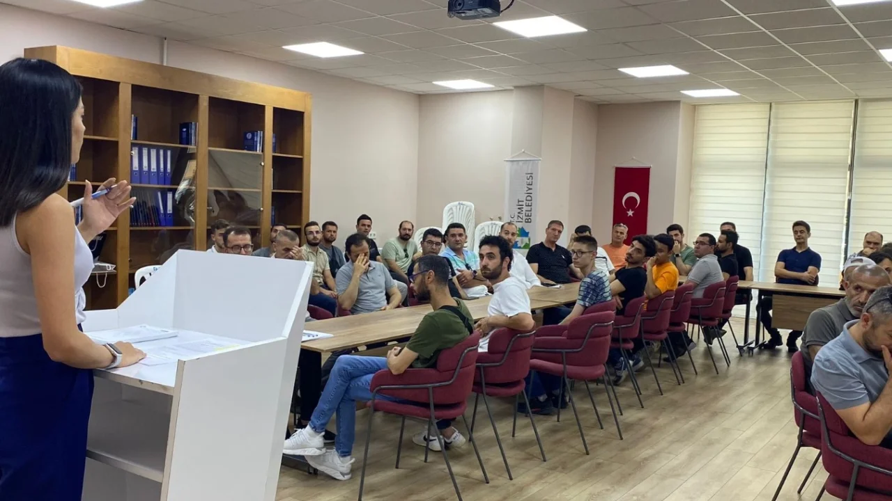 İzmit Belediyesi İstihdam Birimi’nden 23 kişiye fabrikada iş fırsatı -