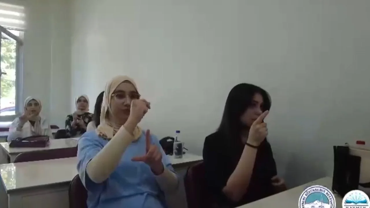KAYMEK'in Türk işaret dili kursuna büyük ilgi -