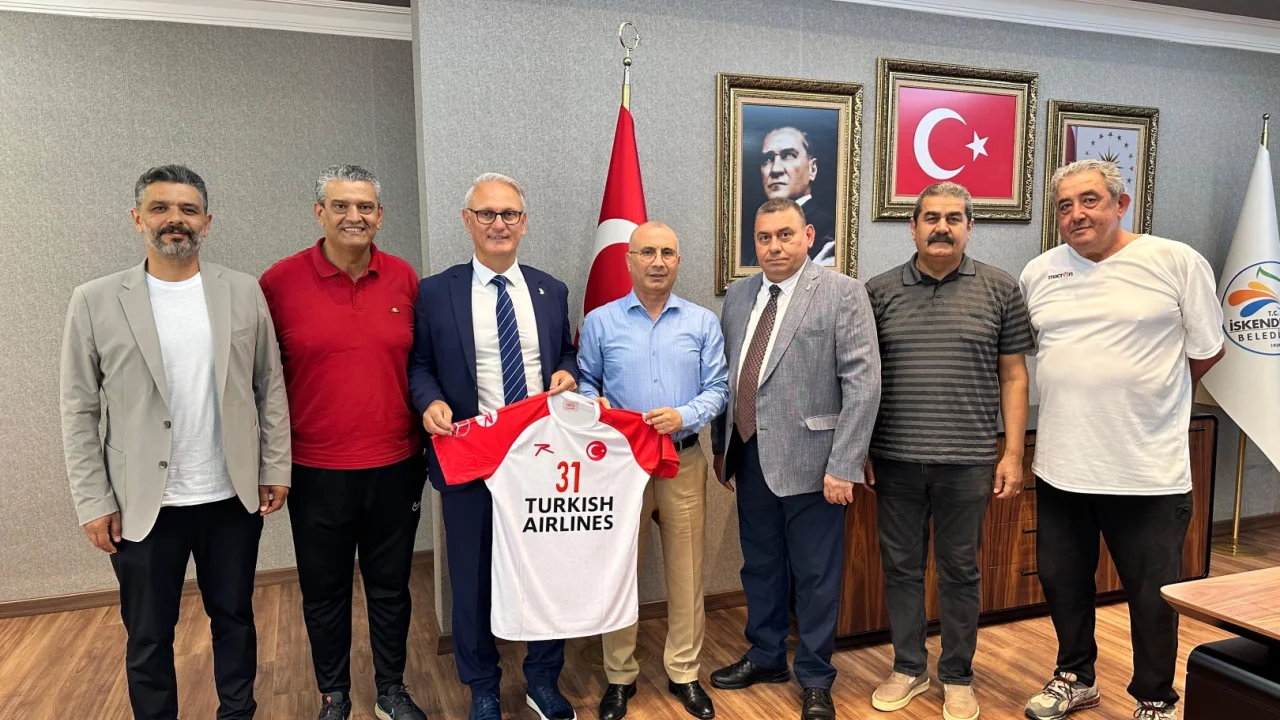 THF Başkanı Uğur Kılıç, Adana ve İskenderun’da temaslarda bulundu -