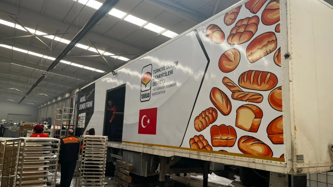 Türkiye Döküm Sanayicileri'nden Kızılay'a mobil ekmek fırını bağışı -