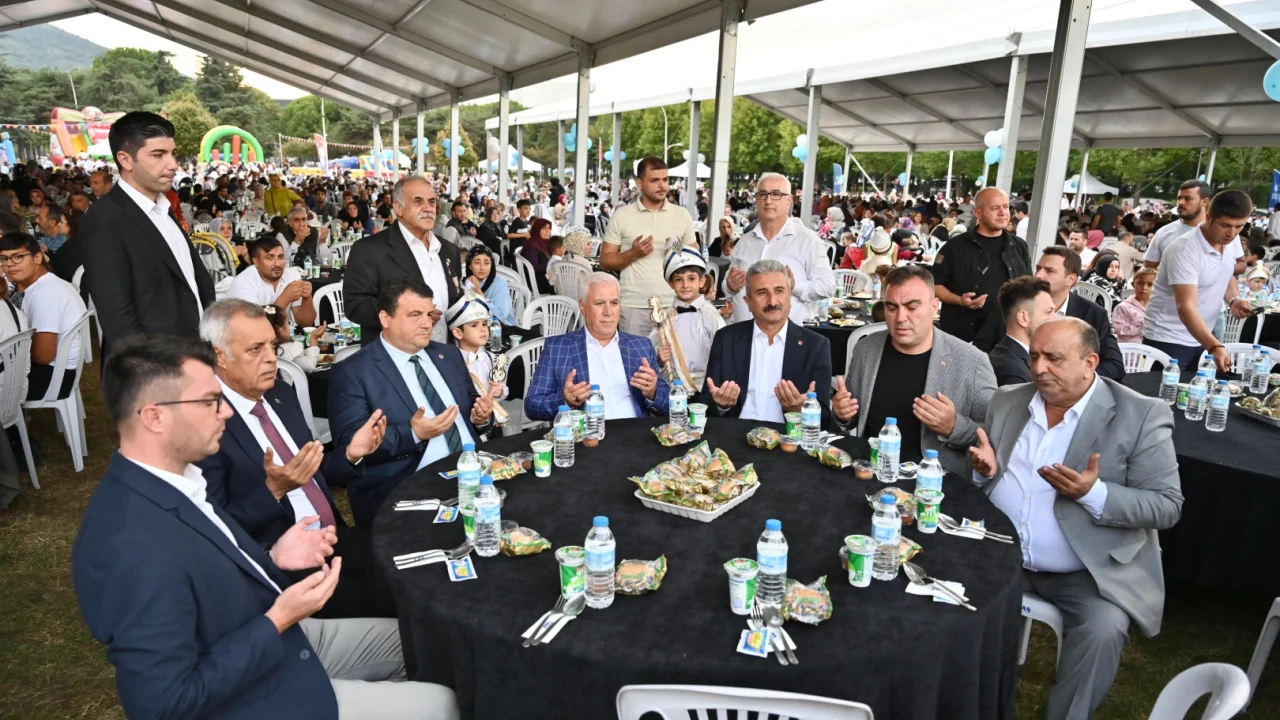 Bursa Büyükşehir’den sünnet şöleni coşkusu -