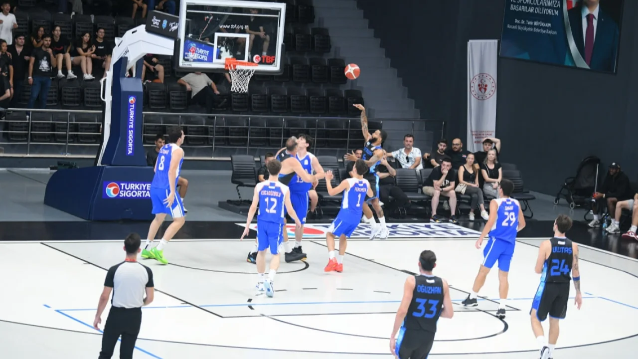 Çayırova potada lige galibiyetle başladı -