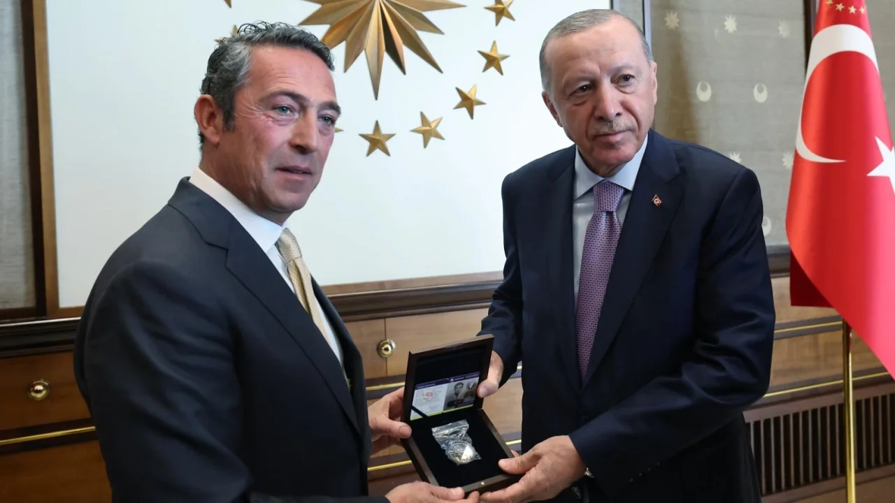 Fenerbahçe heyeti Külliye'de -