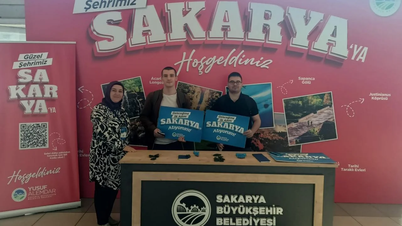 Sakarya'da üniversitelilere sıcak karşılama -