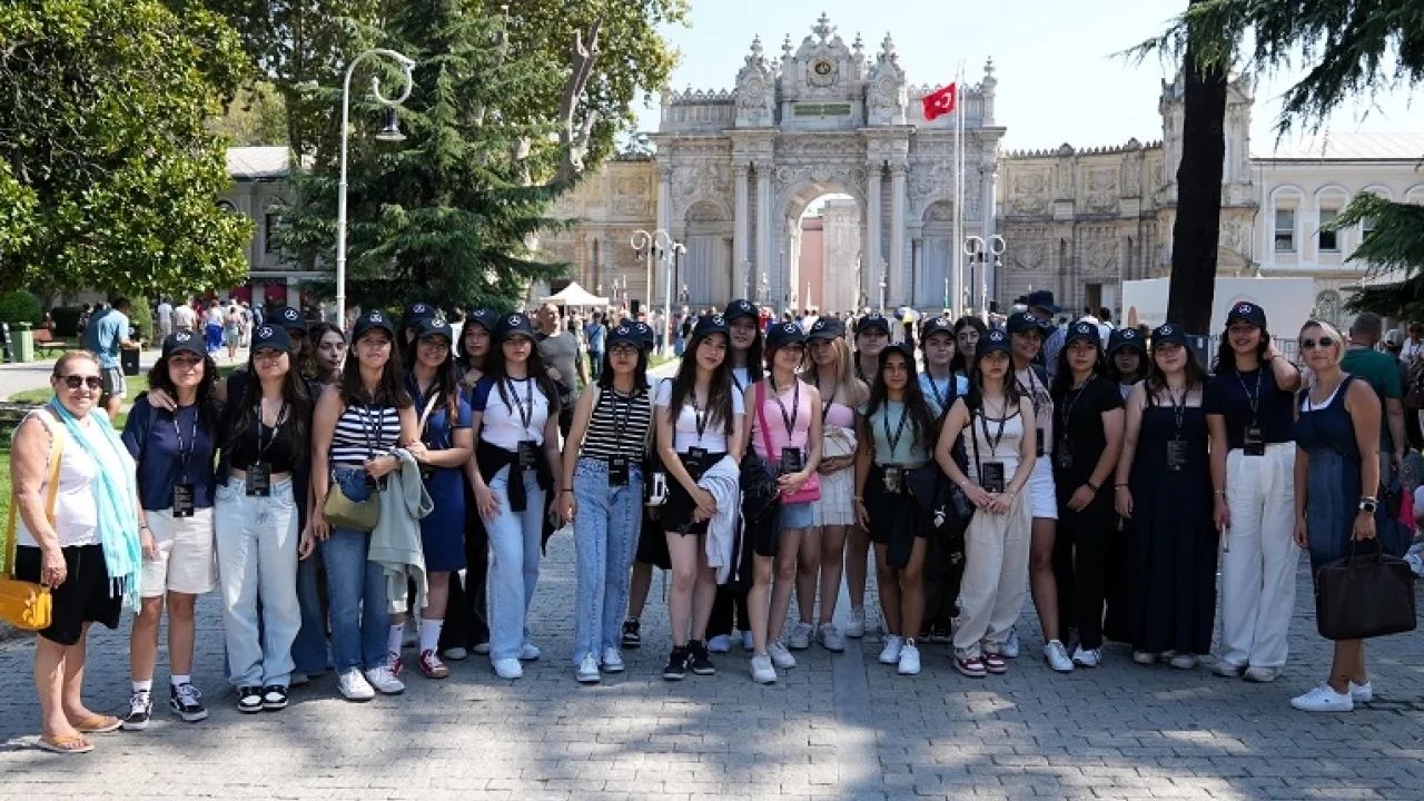 Yıldız Kızlar’la geleneksel İstanbul ziyareti -