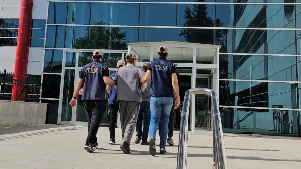 Adıyaman'da terör üyesi 3 şüpheli gözaltında! -