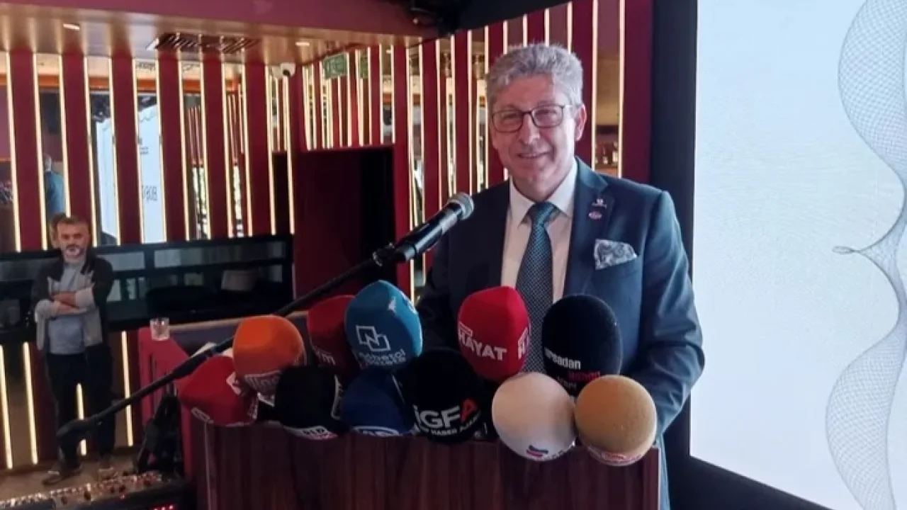 Bu yıl 'BUMİAD Cumhuriyet Ödülü' İlber Ortaylı'ya verilecek -