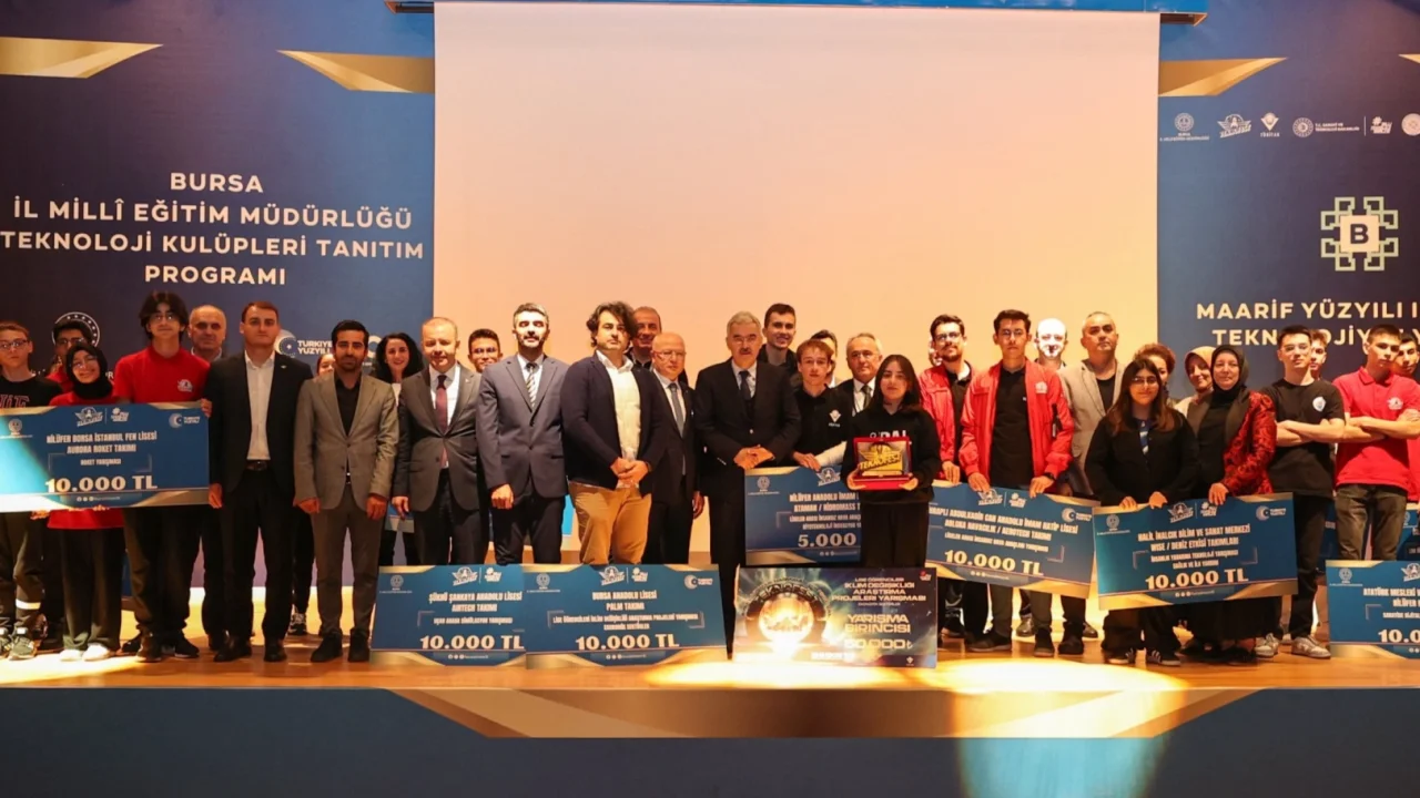 Bursa'da Teknoloji Kulüpleri'ne tanıtım programı -