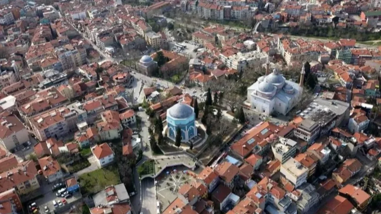 Bursa’da Yeşil Külliyesi görenleri hayran bırakıyor -