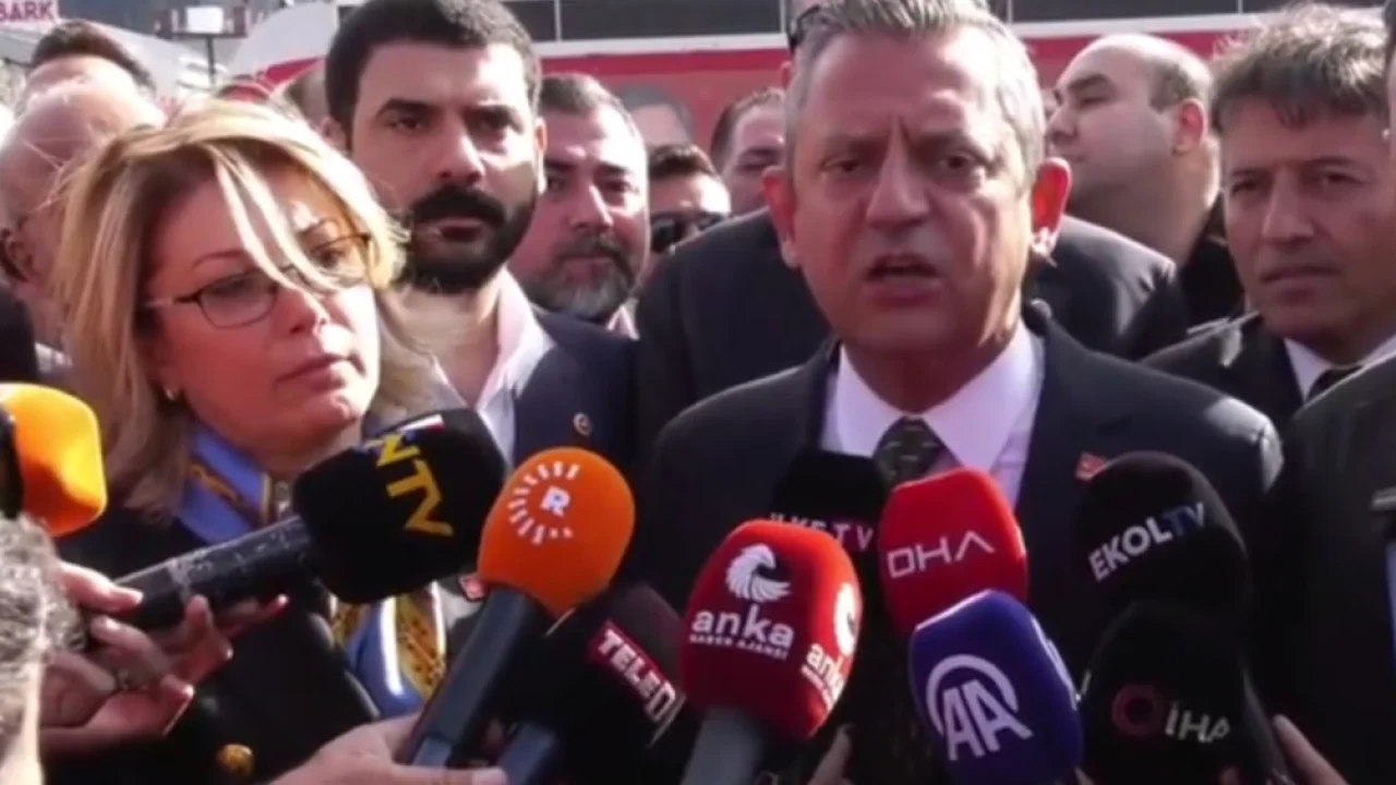 CHP lideri Özel Esenyurt'ta... Saat 16'daki buluşmanın yeri değişti -