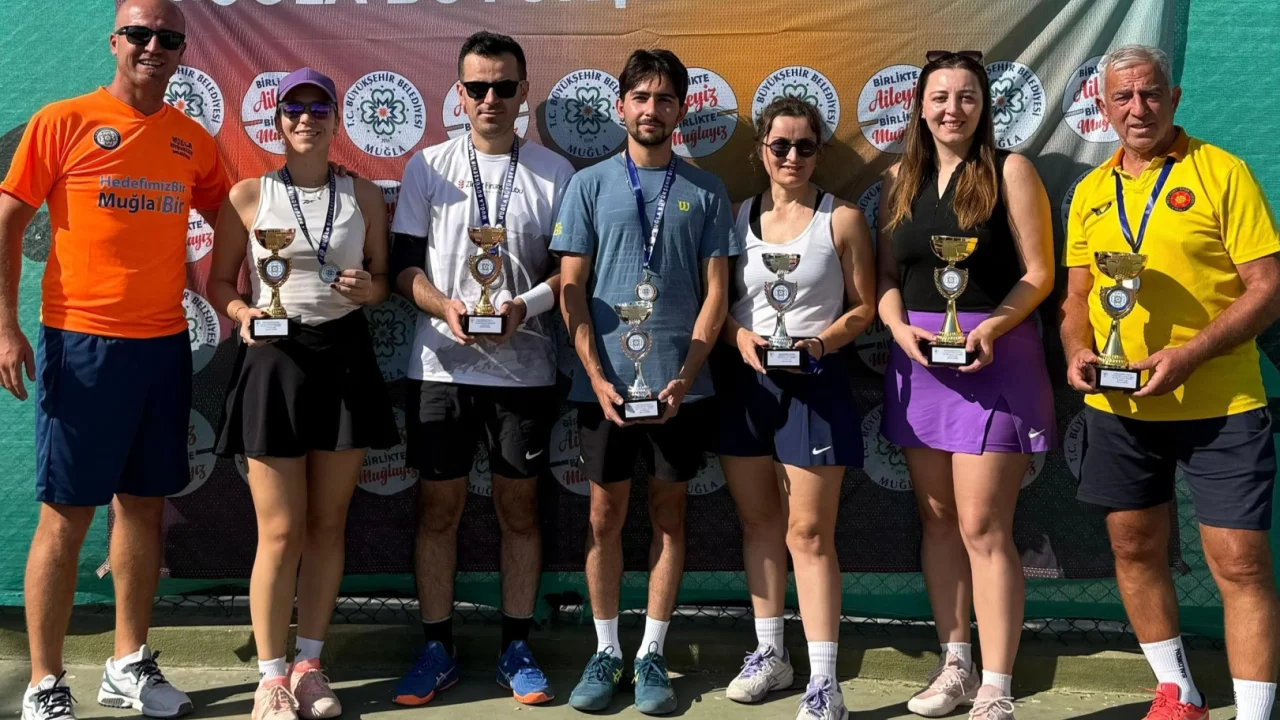 Geleneksel Karma Tenis Turnuvası Dalaman'da yapıldı -