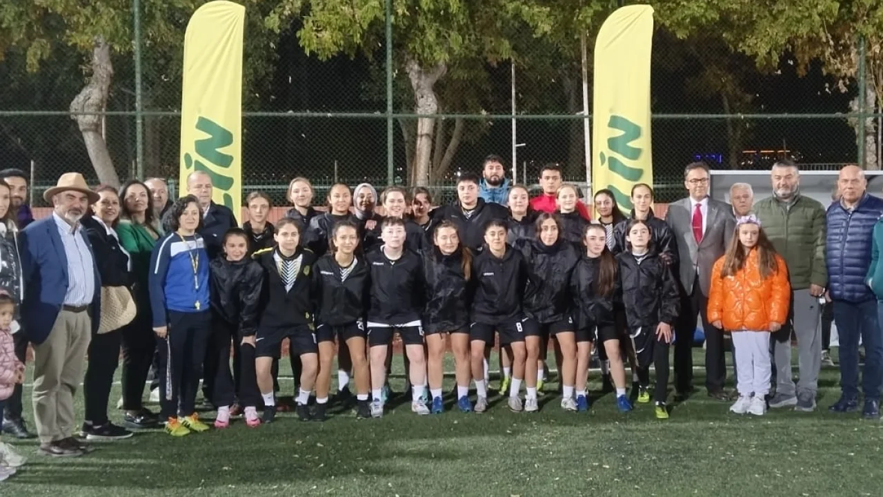 Karaağaç kadın futbol takımı çalışmalarını sürdürüyor -