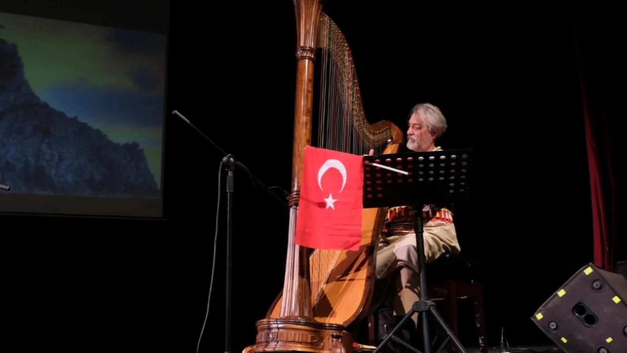 Kocaeli Büyükşehir'den muhteşem Cumhuriyet konseri -