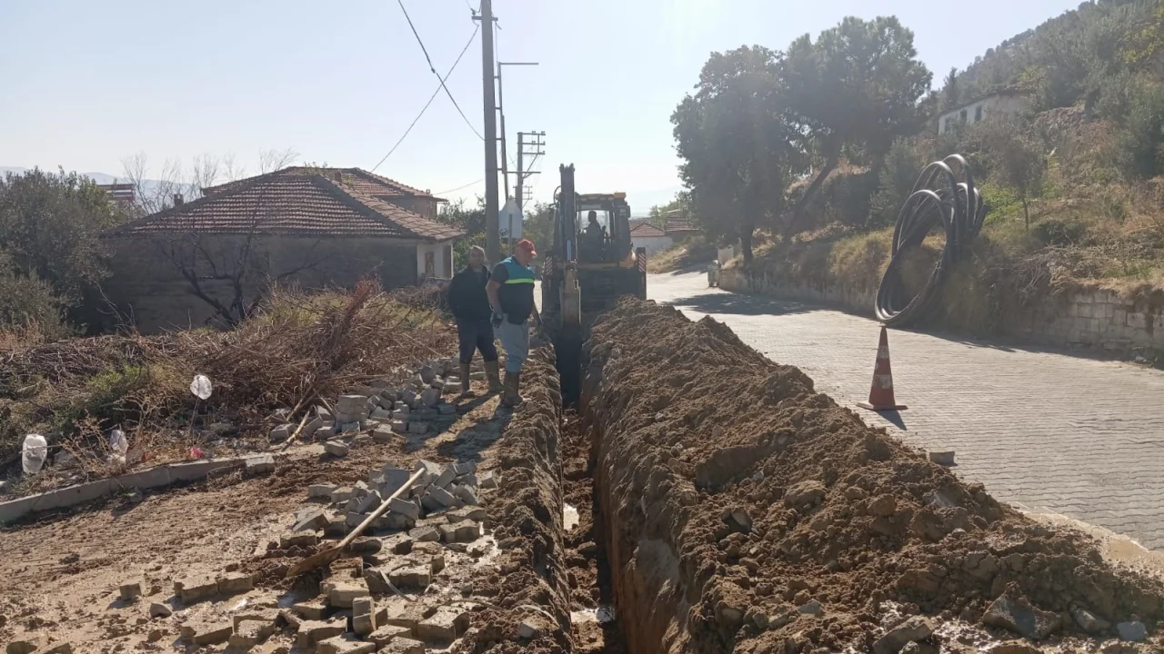 Manisa'da bir bölgeye daha sağlıklı ve kesintisiz içme suyu hattı -