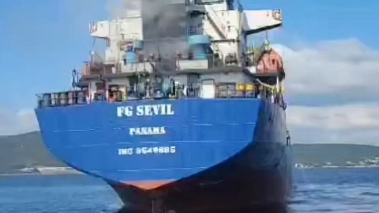 Marmara açıklarında kuru yük gemisinde yangın! -
