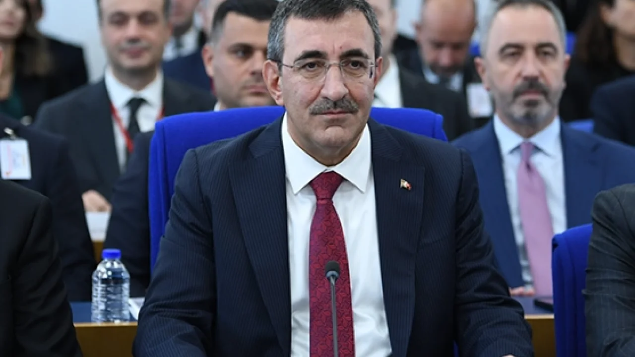 Merkezi yönetimin 2025 yılı bütçe öngörüsü... Gider 14,7 trilyon, gelir 12,8 trilyon lira! -
