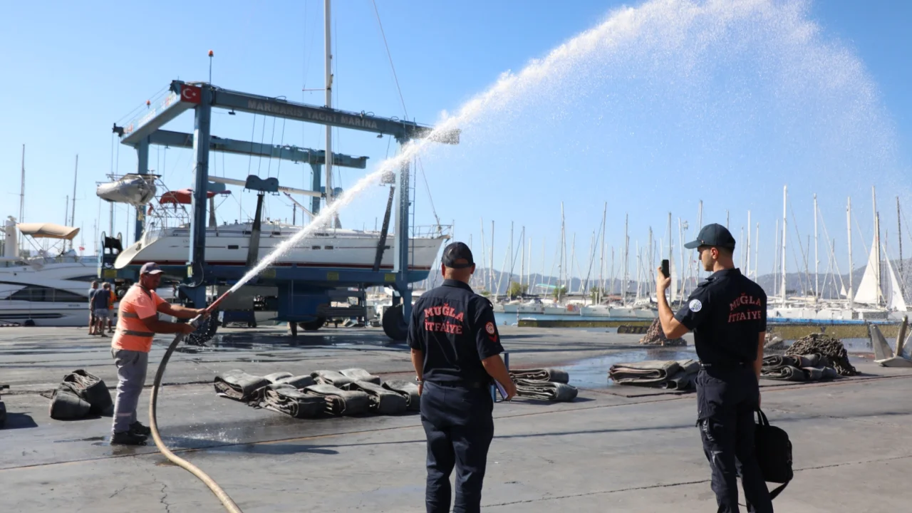 Muğla Büyükşehir Belediyesi il genelinde kıyı tesislerinde kapsamlı yangın denetimi gerçekleştirdi -