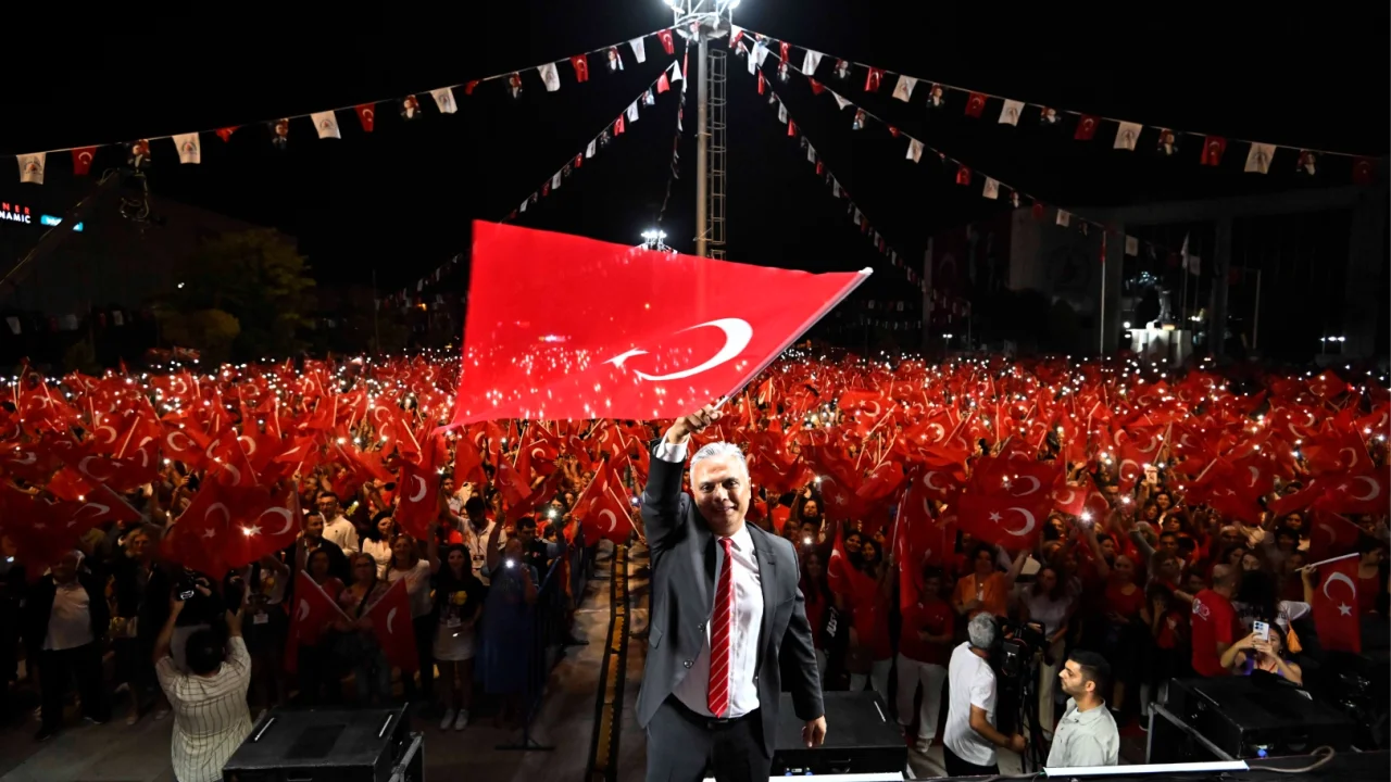 Muratpaşa'da Cumhuriyet coşkusu pazar günü yaşanacak -