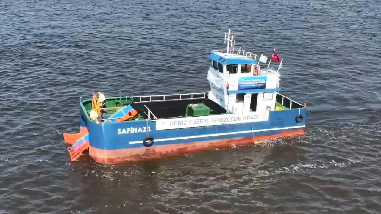 'Safinaz-1' İzmir Körfezi mesaisinde -