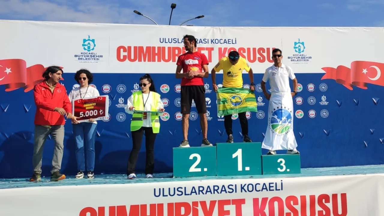Sakarya’nın atletleri göğüsleri kabarttı -