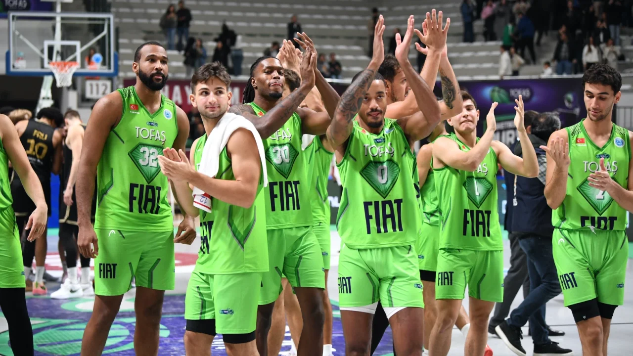 TOFAŞ, FIBA Europe Cup'ta üst tura çıkmayı garantiledi -