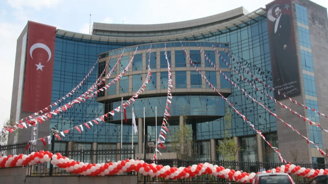 Türkiye Barolar Birliği'nden noterlere dava! -