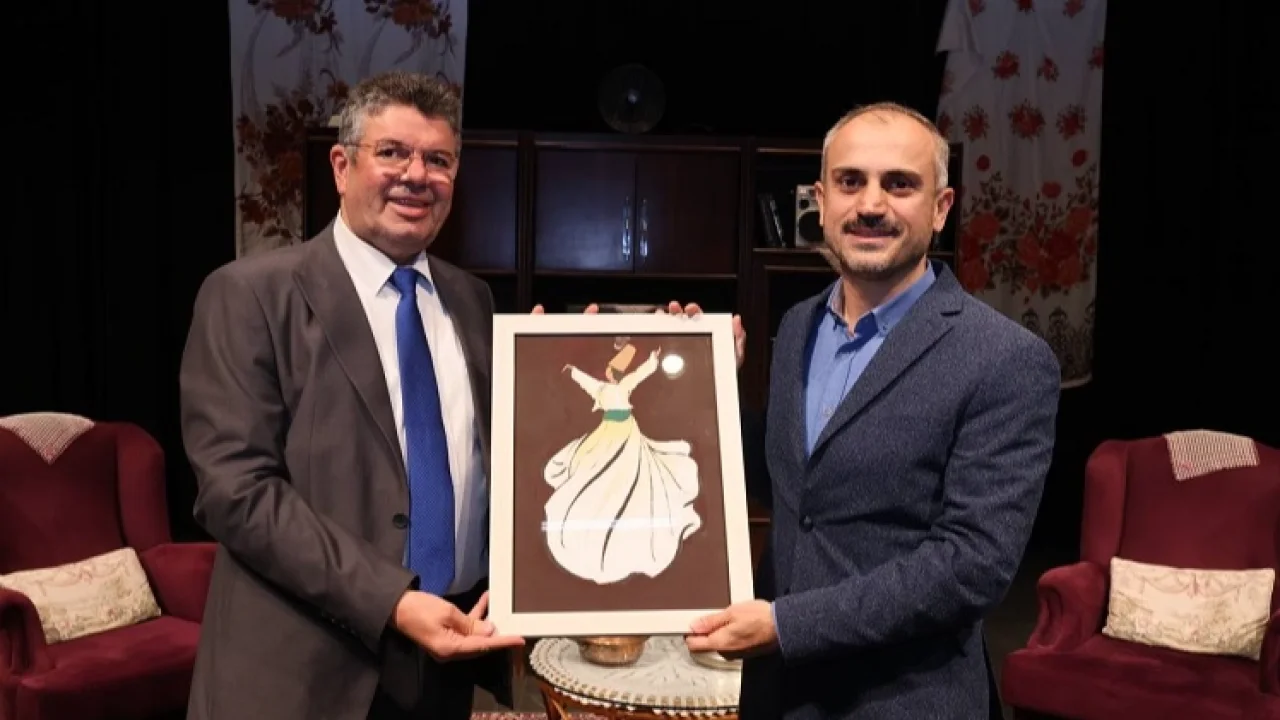 Alişan Kapaklıkaya’dan ‘Sevgi Bahçesinin Bahçıvanı’ -