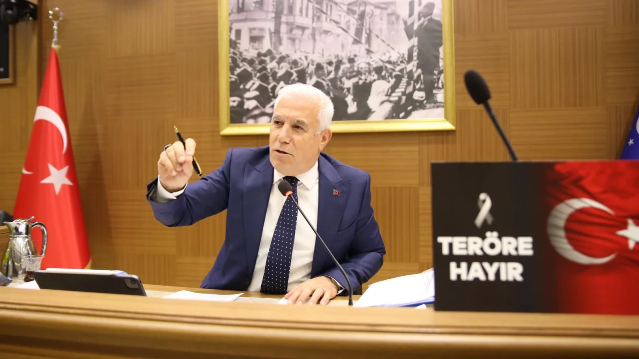 Başkan Bozbey: Cami üzerinden siyasete lanet olsun! -